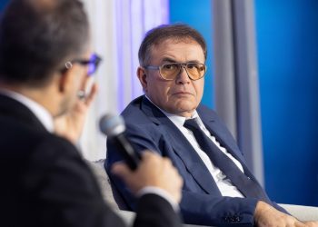 Ρουμπινί στην Political