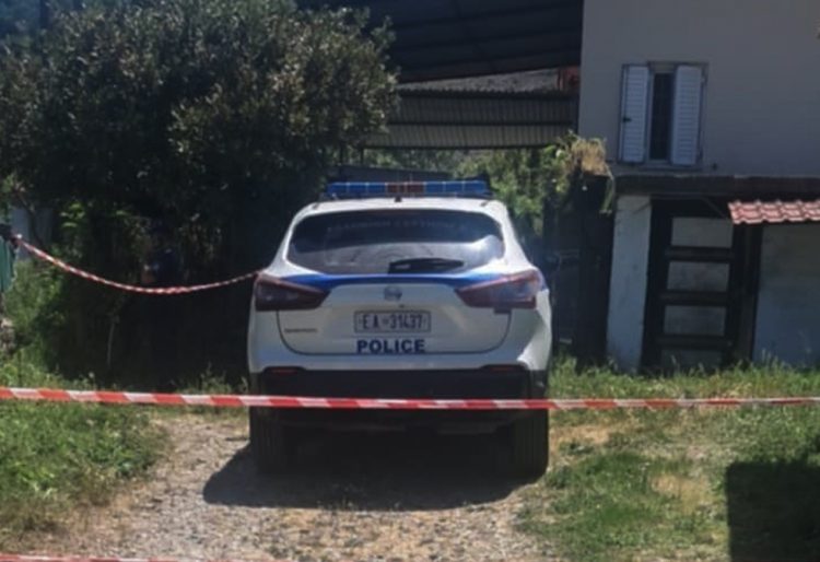Δολοφονία 95χρονου από τον 67χρονο γιο του, απότακτο αστυνομικό, στο Χαλκιόπουλο Αμφιλοχίας τα ξημερώματα της Τετάρτης 7 Μαΐου 2025. 
(APOHXOS.GR/EUROKINISSI)