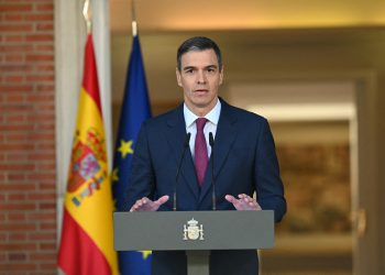Spain's Prime Minister Pedro Sanchez gives a statement to annonunce he will stay on as Prime Minister after weighing his exit from the Spanish government, at Moncloa palace in Madrid, Spain April 29, 2024. Borja Puig de la Bellacasa/Pool via REUTERS